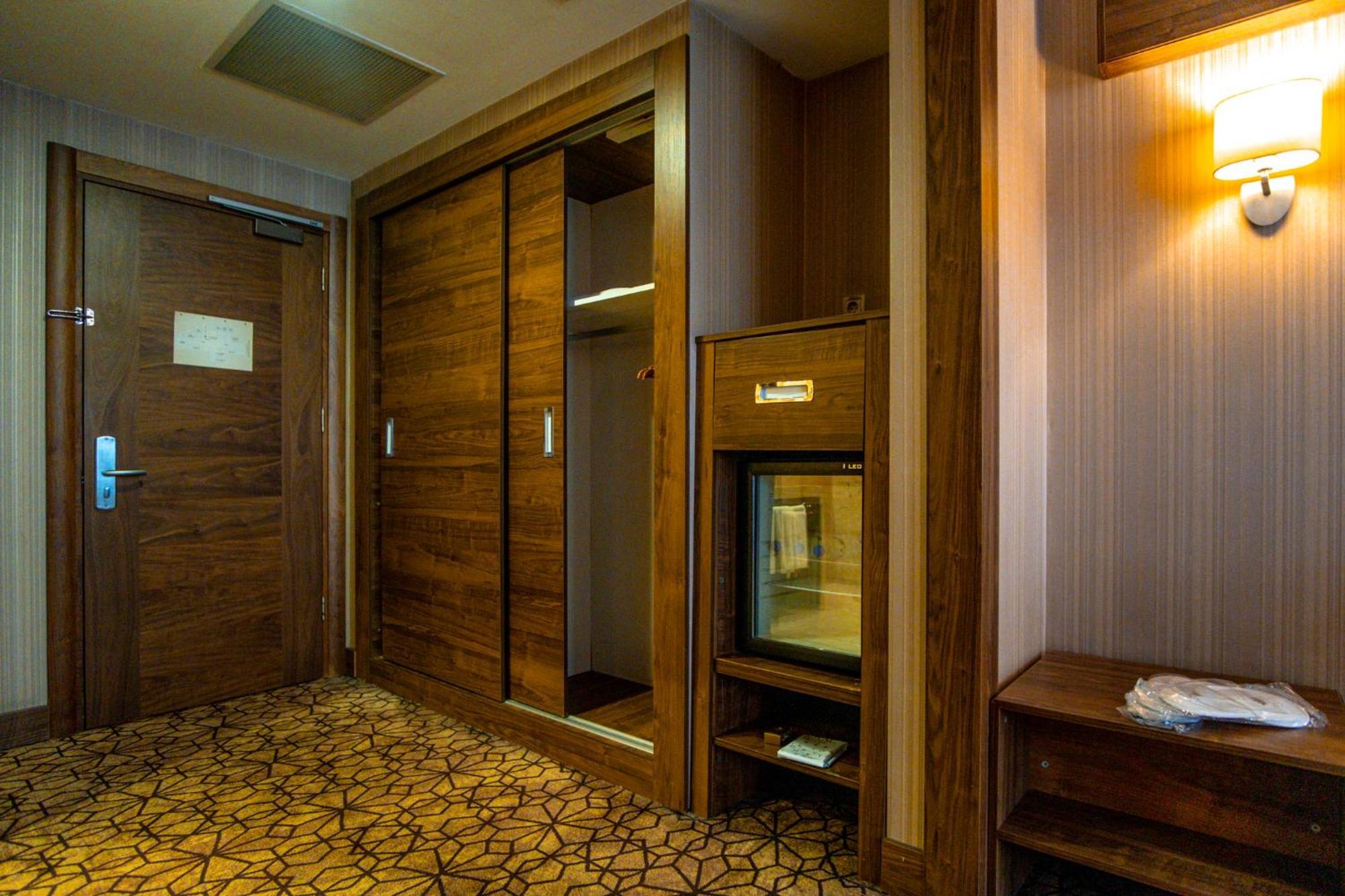 Royal Hotel Inegol Exterior photo